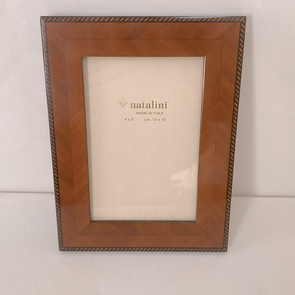 Natalini 4” x 6” photo picture frame in brown and black wood